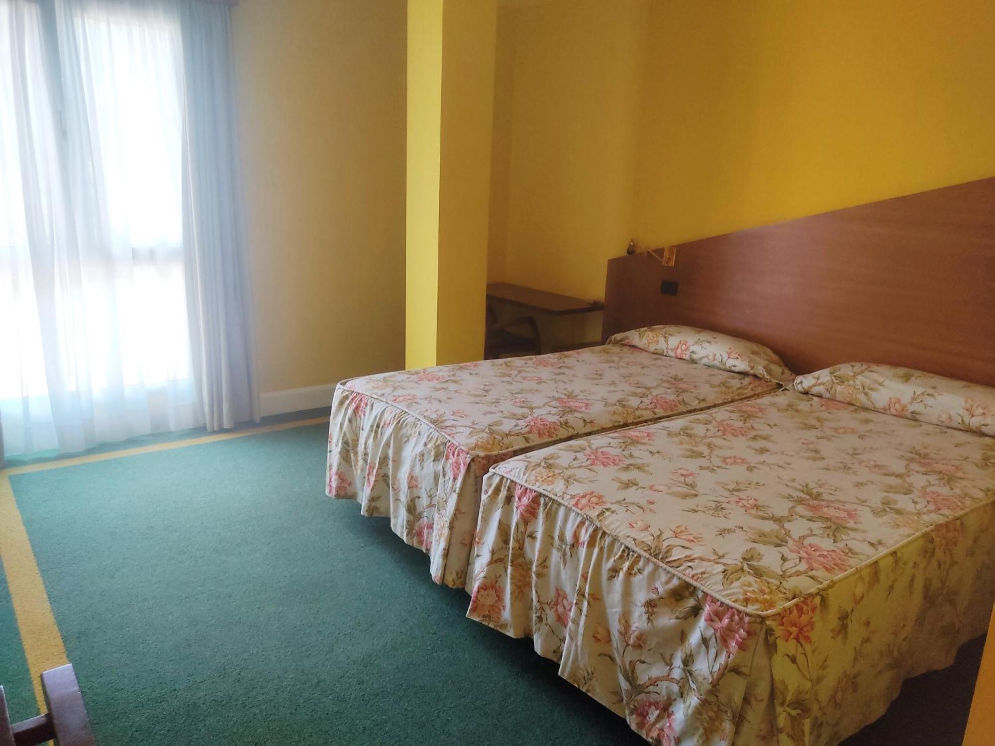 Hotel Suite Miono Castro Urdiales Buitenkant foto