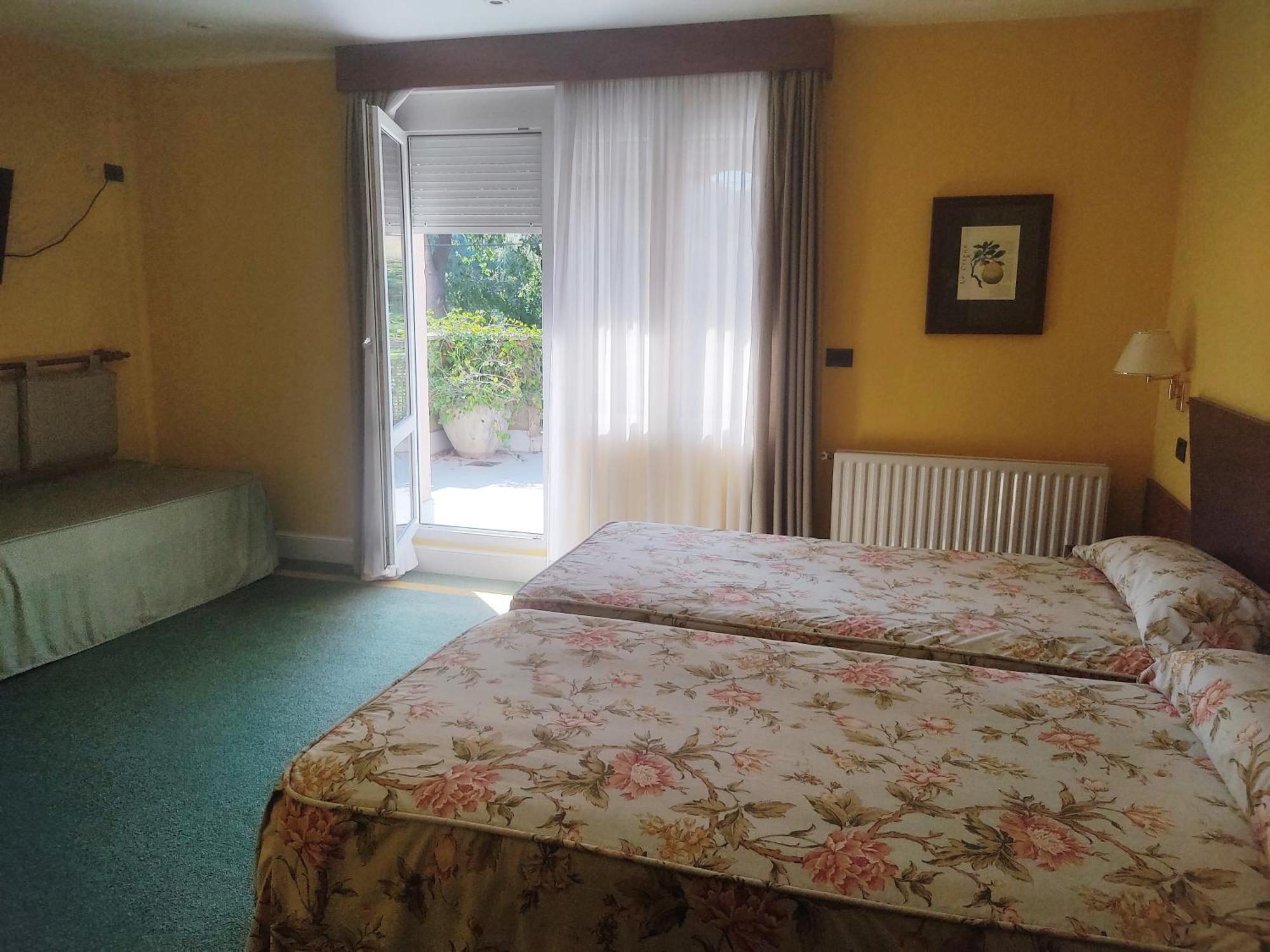 Hotel Suite Miono Castro Urdiales Buitenkant foto