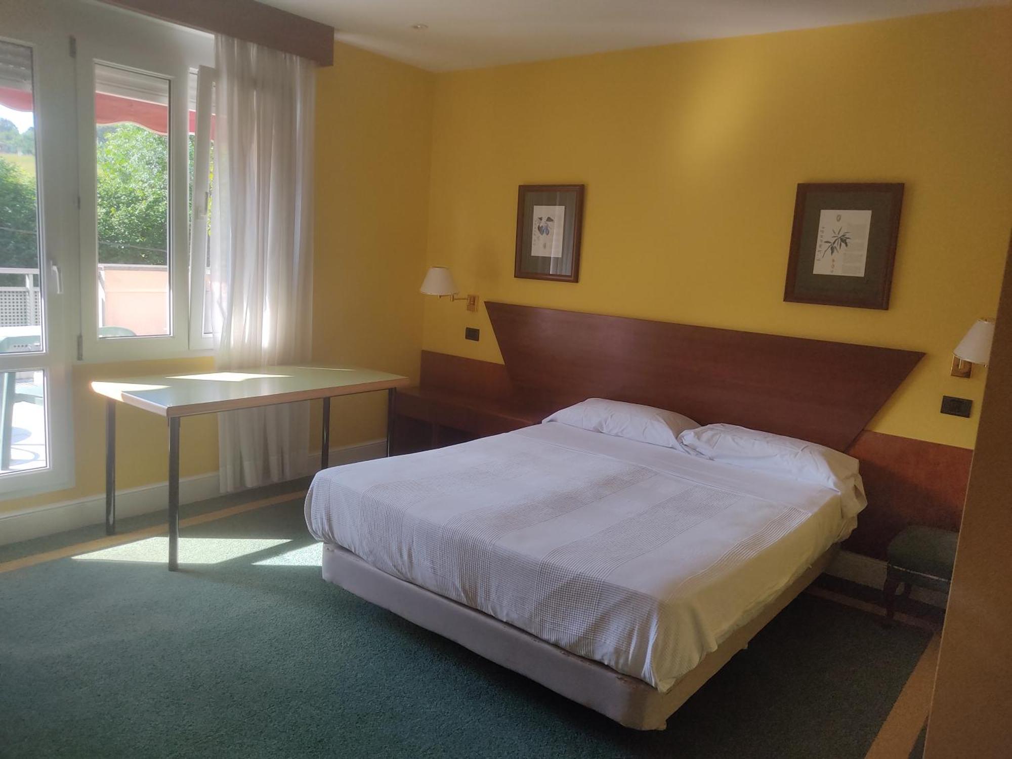 Hotel Suite Miono Castro Urdiales Buitenkant foto